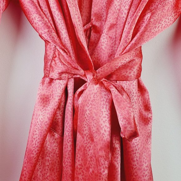 Victoria Secret Silky Satin Leopard Animal Print Short Robe OSFM - Picture 6 of 10